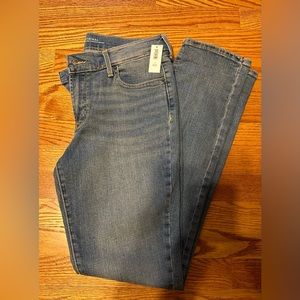 Old Navy mid rise original straight jeans. New with tags.